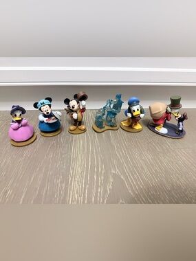 Disney Christmas carol mickey figures